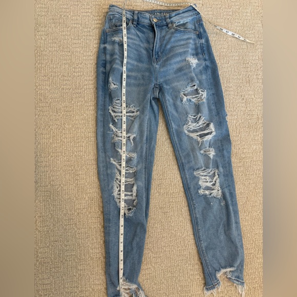 🏷️Women’s American Eagle Stretchy Ripped Jeans - Picture 5 of 6